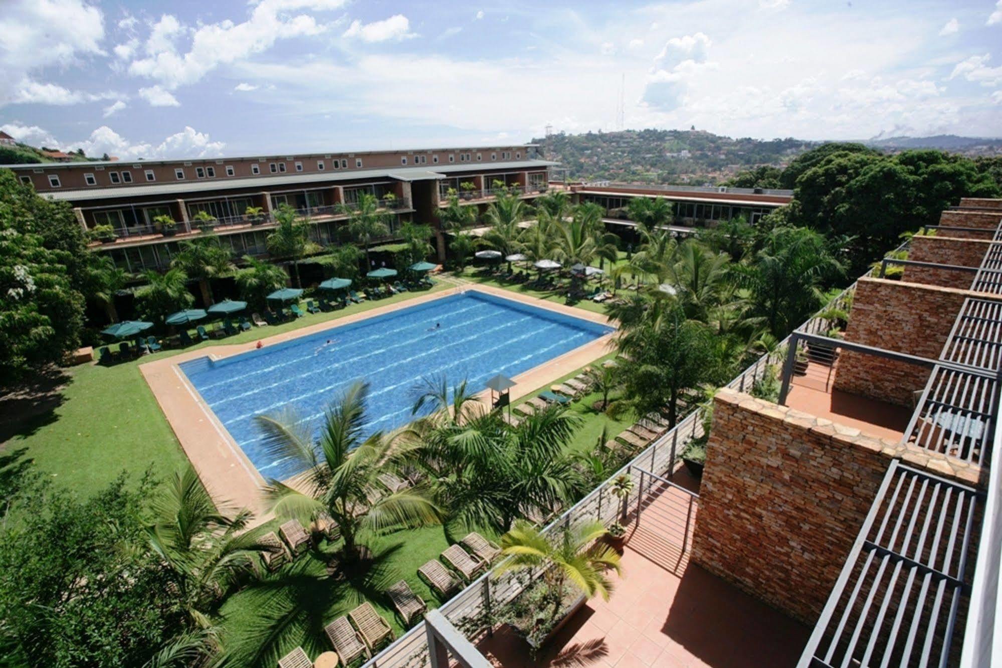 Kabira Country Club Hotel Kampala Kültér fotó